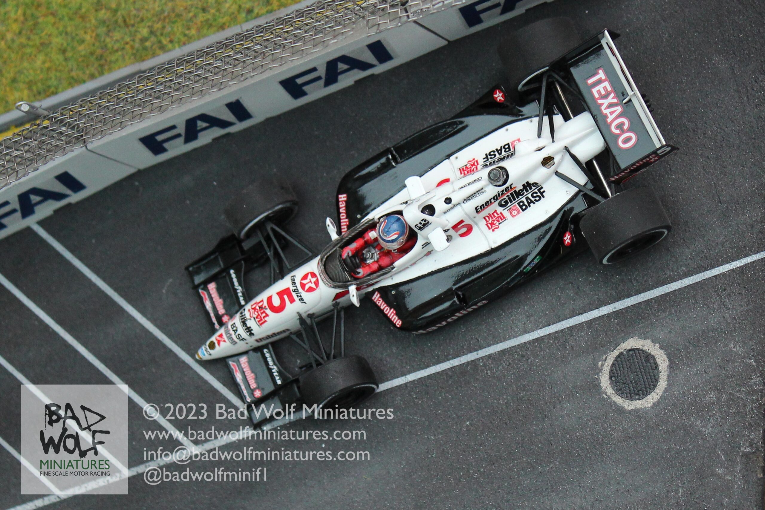 “1st Race, 1st Pole, 1st Win” – Limited Edition Signed Diorama – Nigel Mansell CBE – Newman Haas Lola Ford T93-00, Surfers Paradise 1993 - Image 10