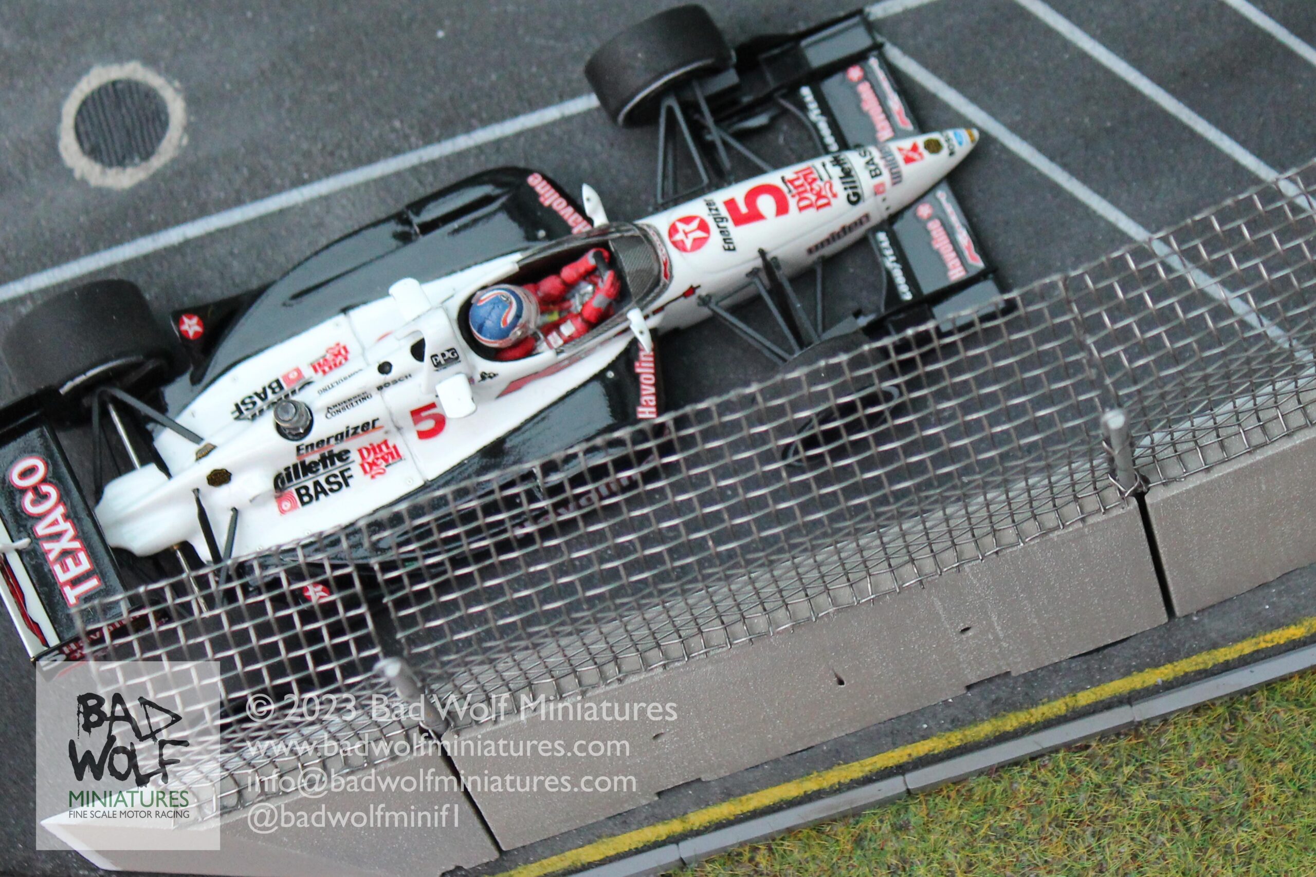 “1st Race, 1st Pole, 1st Win” – Limited Edition Signed Diorama – Nigel Mansell CBE – Newman Haas Lola Ford T93-00, Surfers Paradise 1993 - Image 11